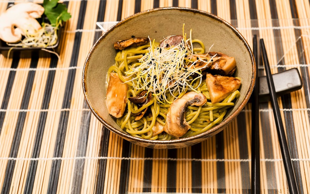 spaghetti al the verde con i funghi