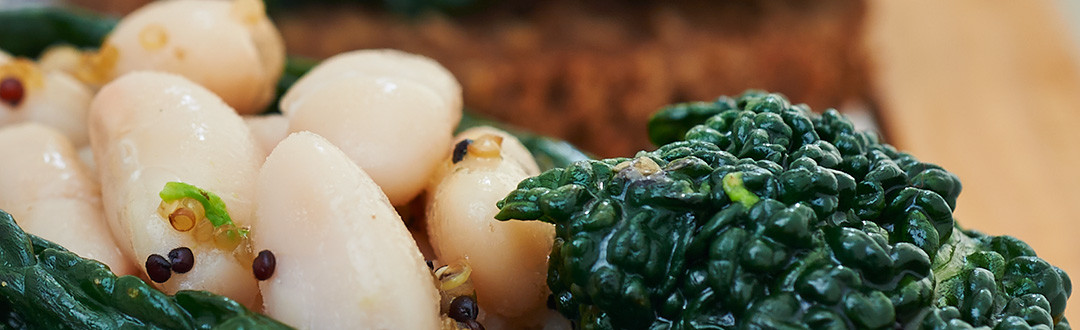 bruschette di cavolo nero e cannellini