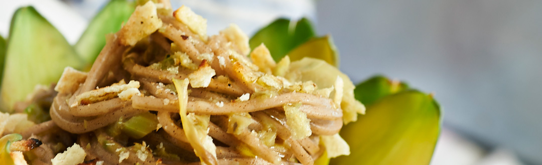 spaghetti di grano saraceno ai carciofi