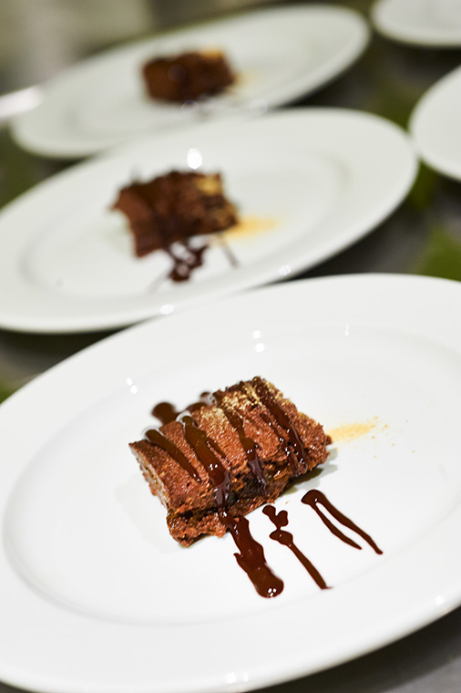 torta crudista al cioccolato