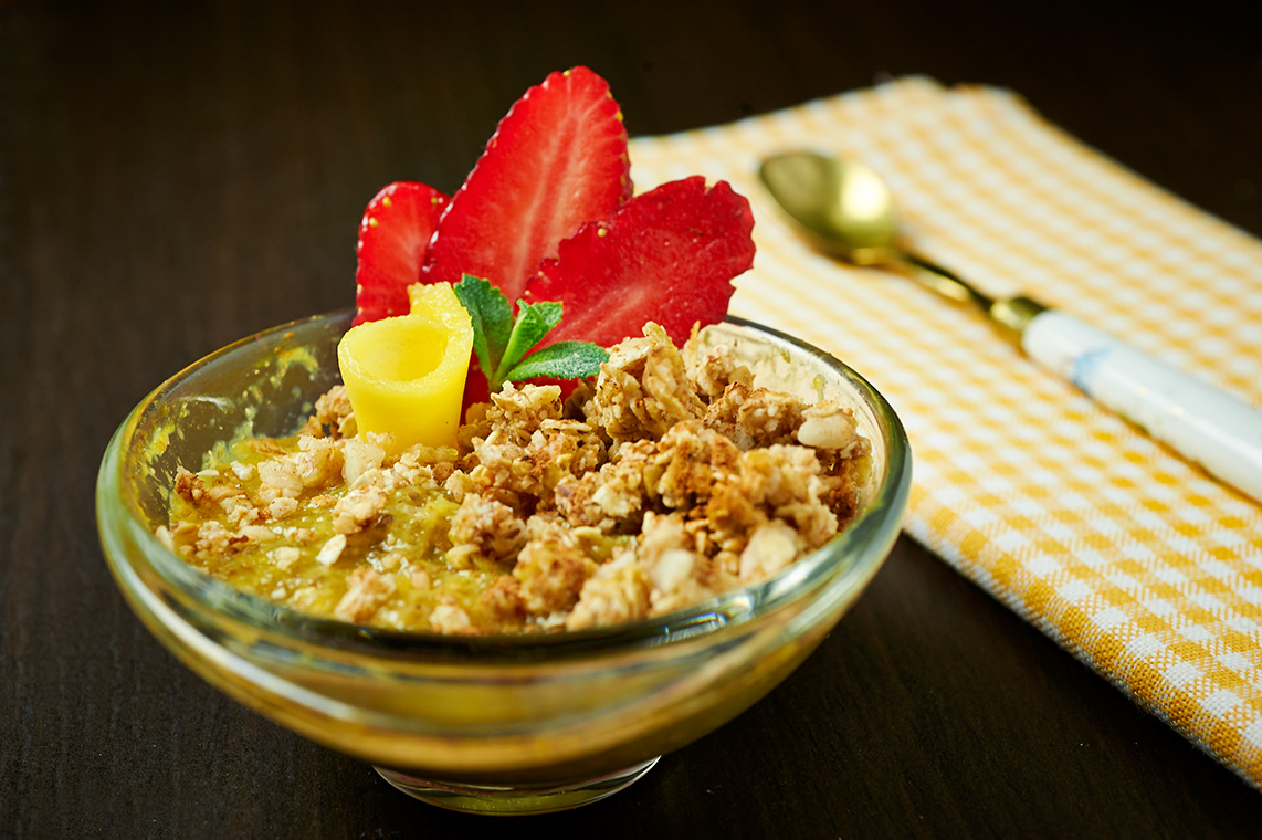 crema di mango con crumble crema di mango con crumble