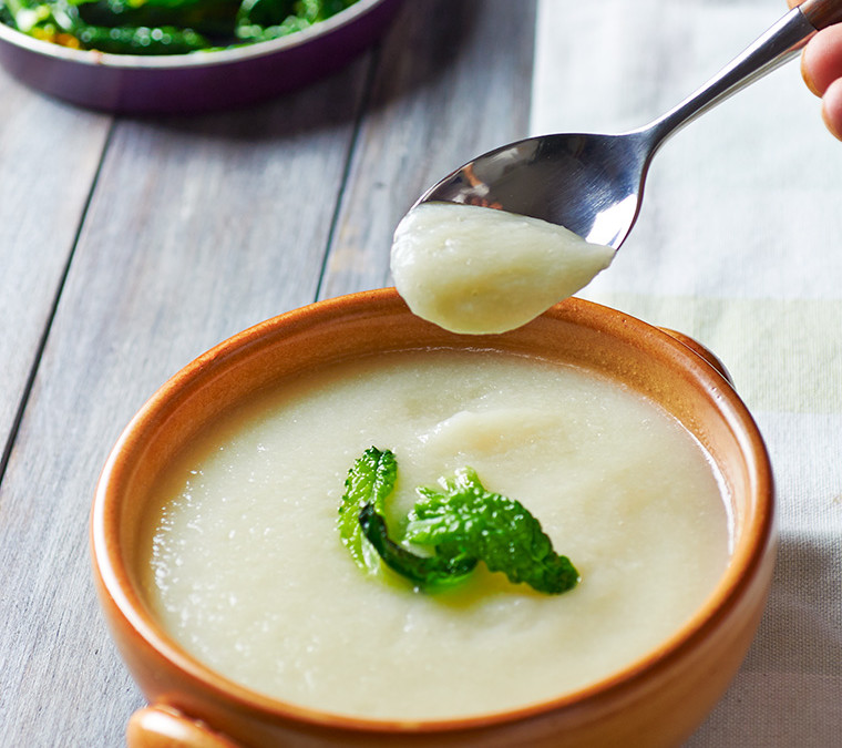 vellutata di cavolfiore e cavolo nero allo zenzero