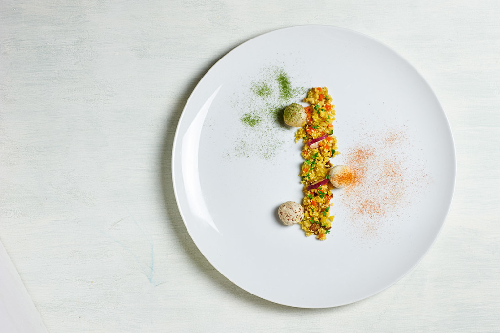 couscous crudista con formaggini di semi oleosi