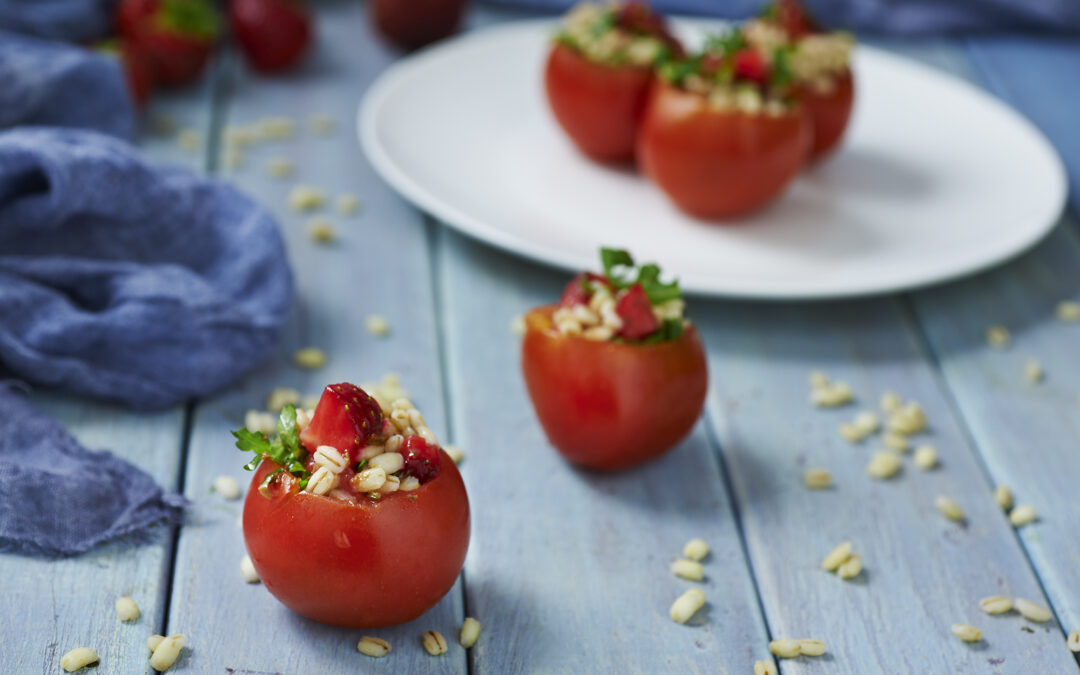 pomodori ripieni all’orzo e fragole