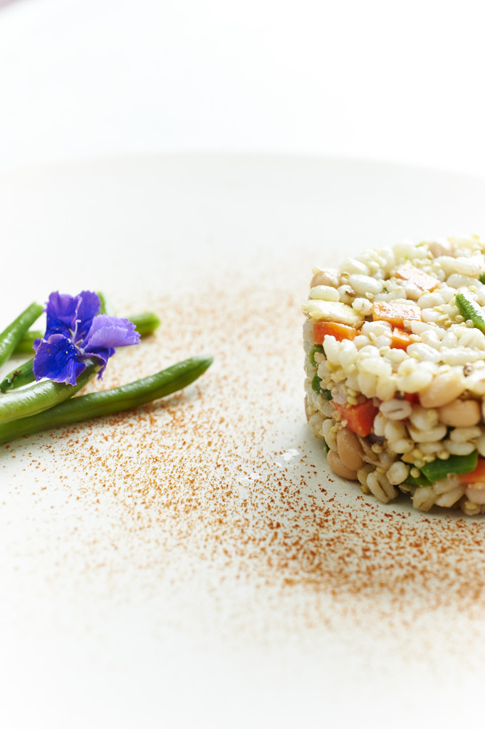 insalata di orzo e quinoa insalata di orzo e quinoa