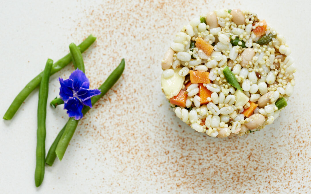 insalata di orzo e quinoa