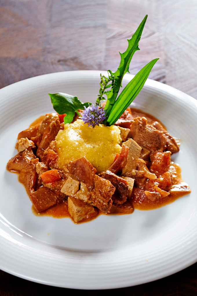 spezzatino di tofu e funghi al sesamo spezzatino di tofu e funghi al sesamo
