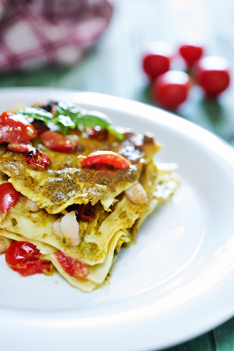 Lasagna con crema di fagiolini e pomodoro