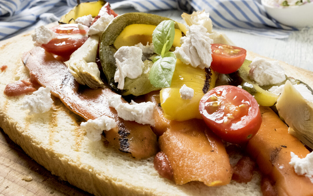 Bruschetta con cagliata di mandorle