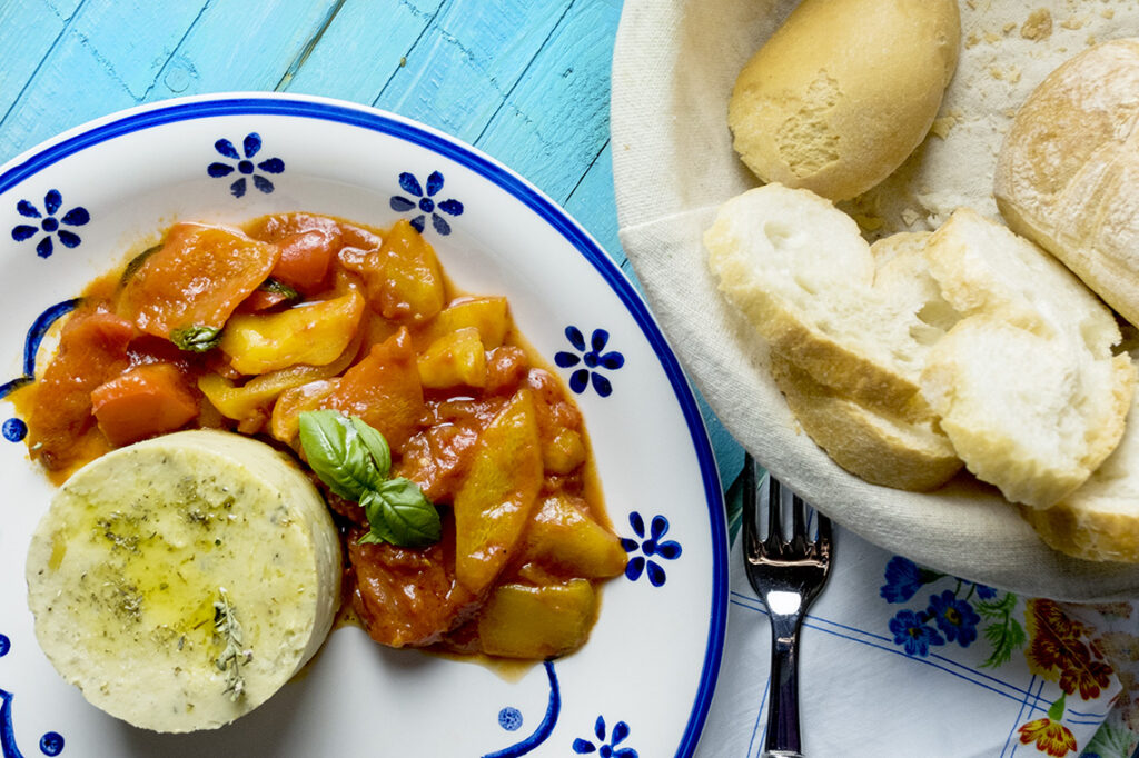 sformato di fave con peperonata