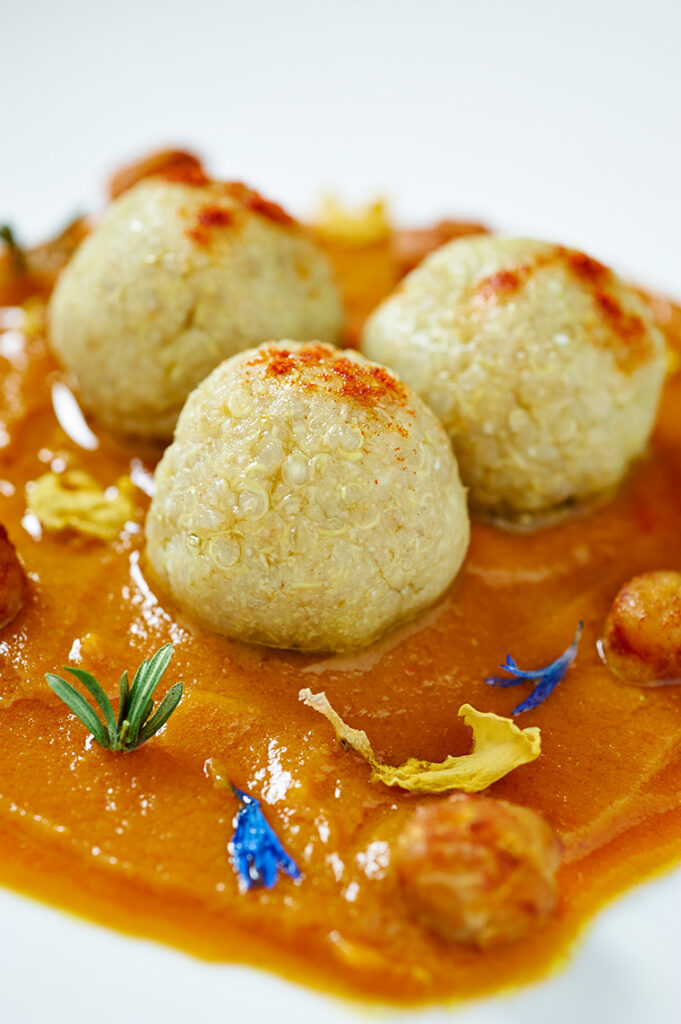 quinoa con zucca e ceci croccanti alla paprika quinoa con zucca e ceci croccanti alla paprika