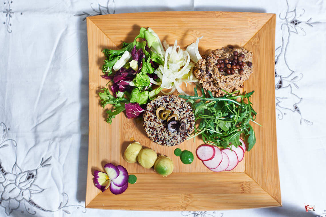 quinoa con patè di roveja alle nocciole quinoa con patè di roveja alle nocciole