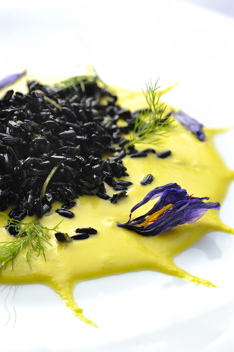 riso nero con crema di mandorle e zafferano riso nero con crema di mandorle e zafferano