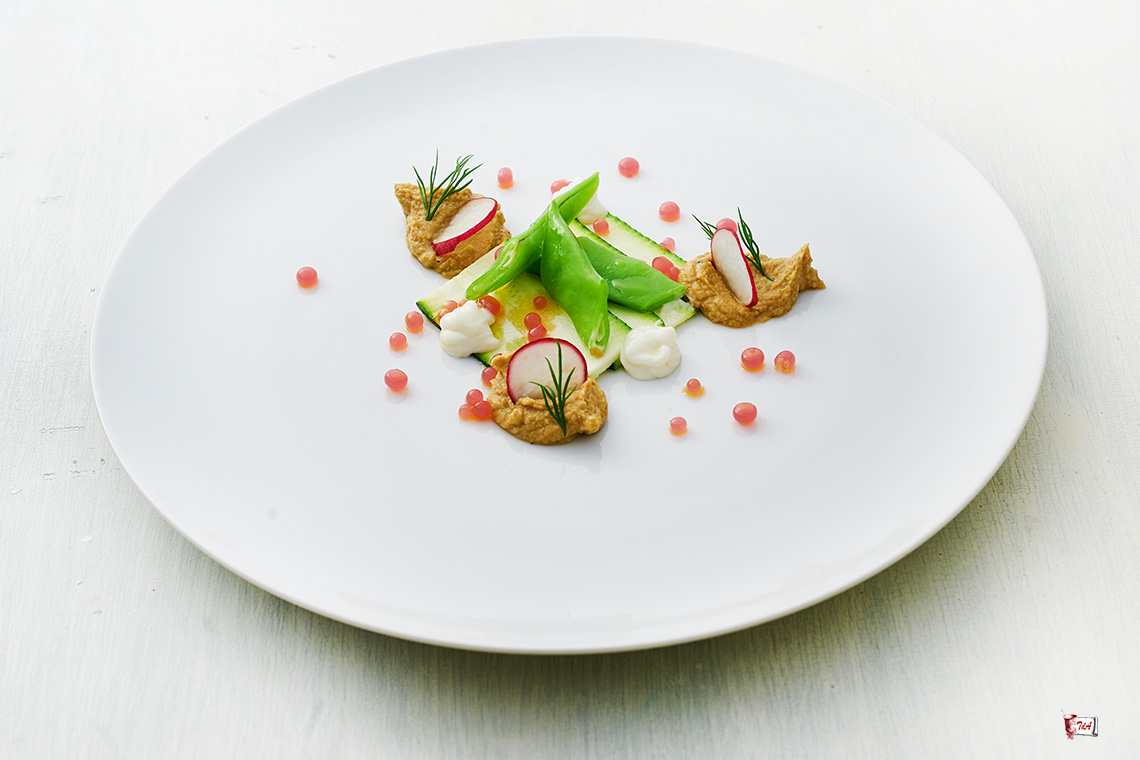 carpaccio di zucchina con patè di tempeh