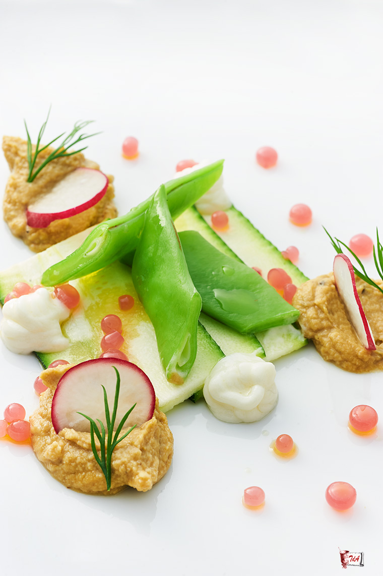 carpaccio di zucchina con patè di tempeh
