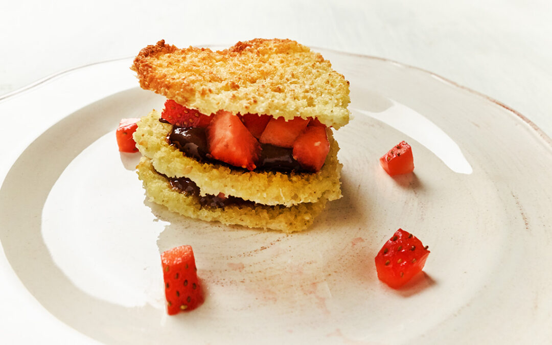 cuori di miglio con fragole e cioccolata