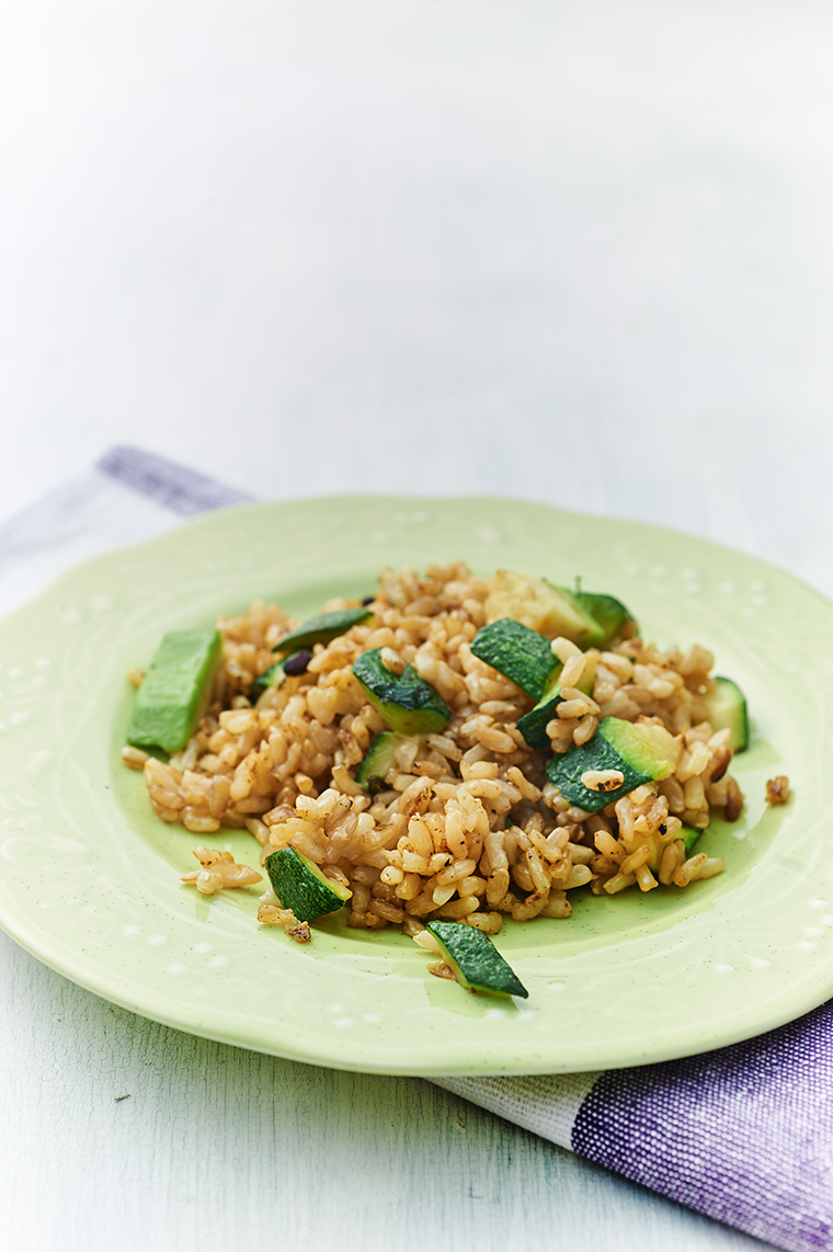 riso croccante con zucchine ed avocado