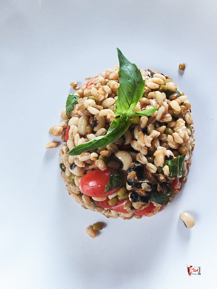insalata fredda di cereali e legumi