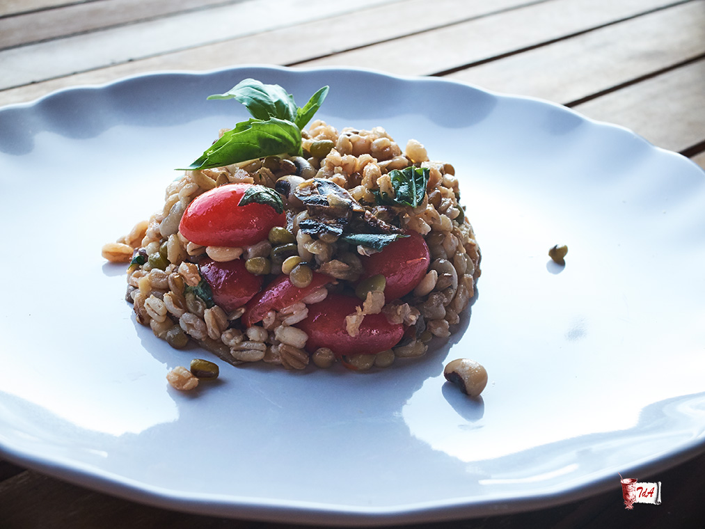 insalata fredda di cereali e legumi