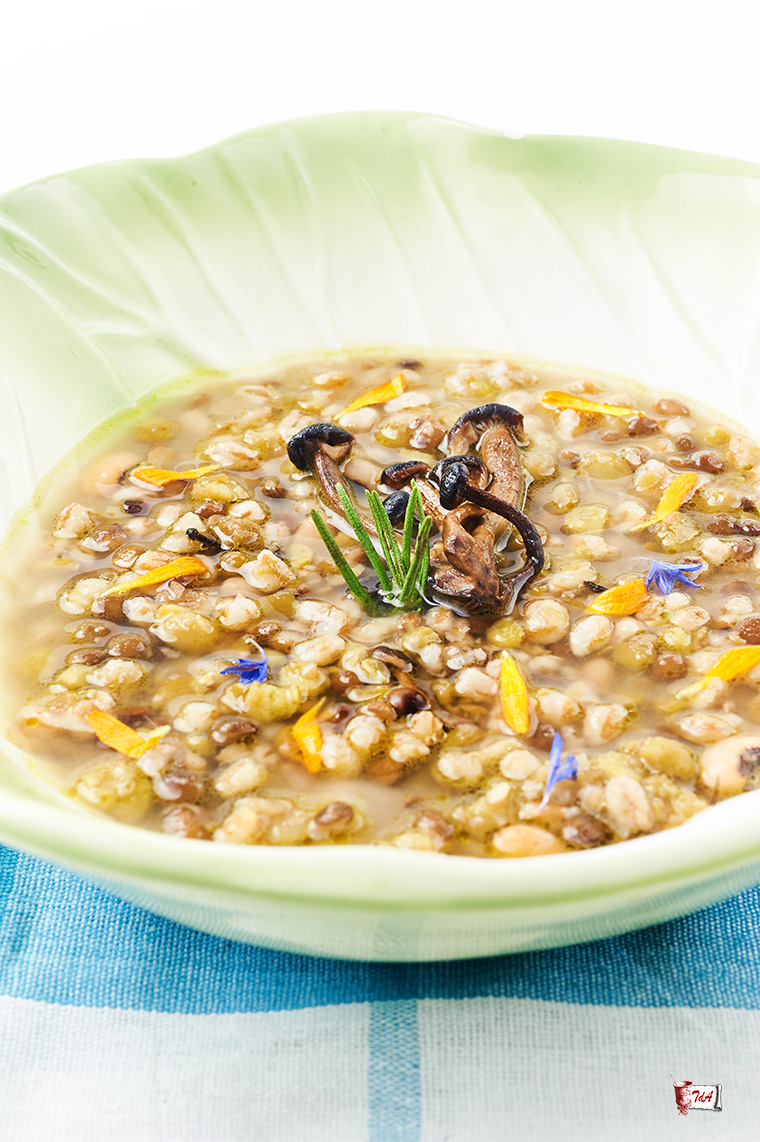 zuppa toscana con rape e funghi