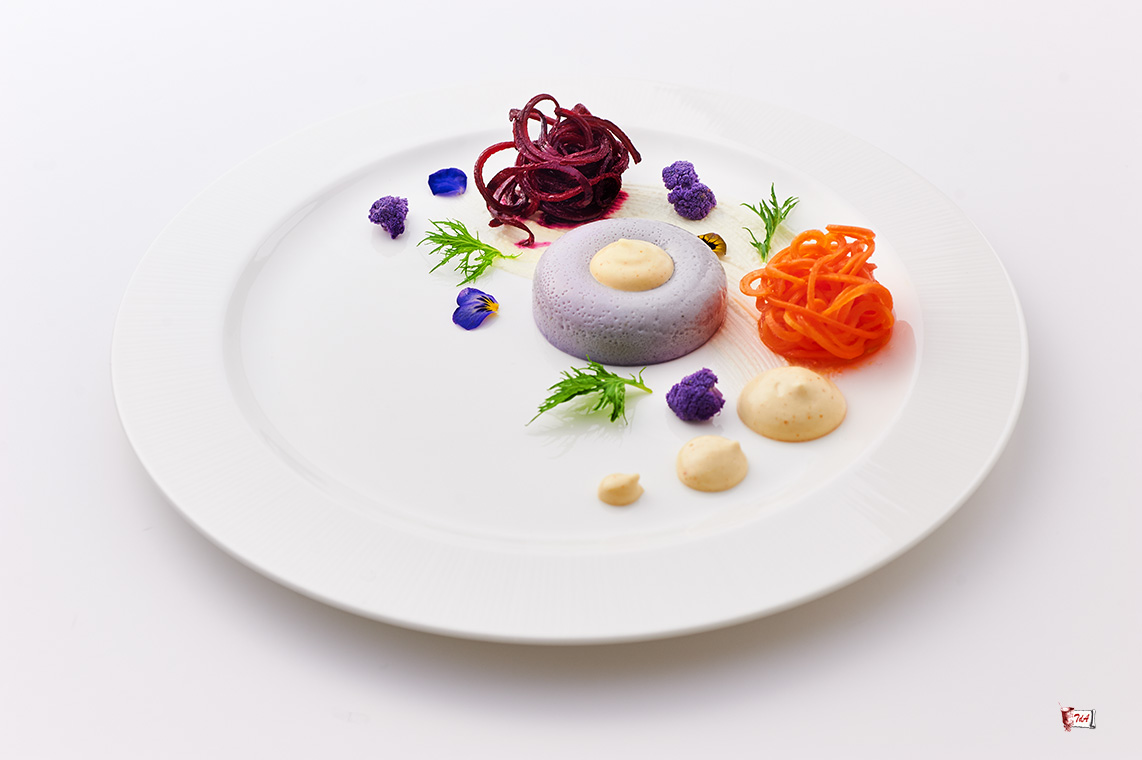 donut di cavolfiore e tofu con maionese ai cachi piccante
