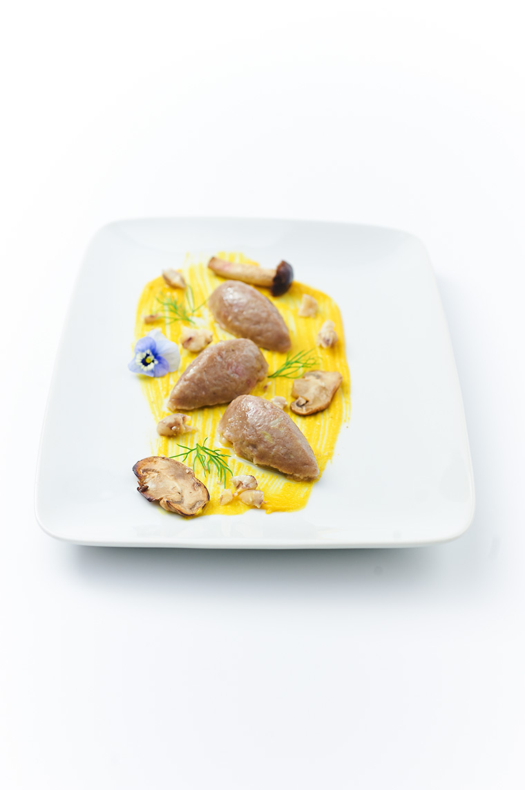 gnocchi di castagne con salsa all'anice stellato