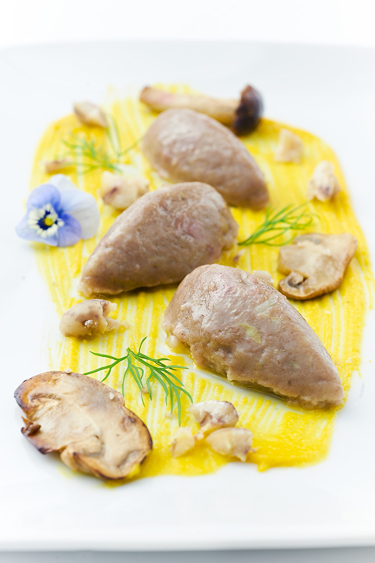 gnocchi di castagne con salsa all'anice stellato