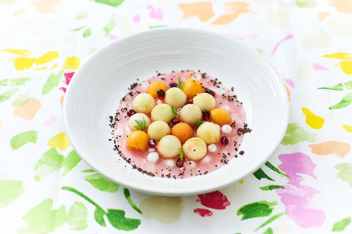 New ball game - tapioca in macedonia con caviale di gianduia
