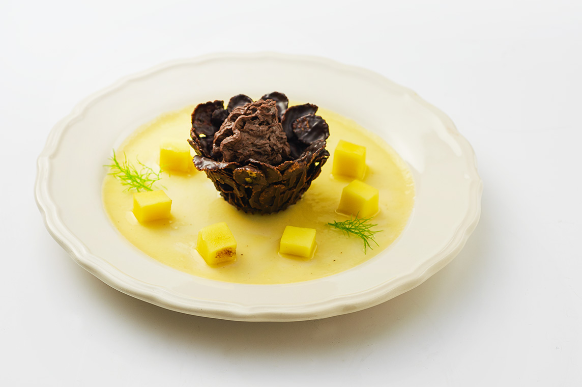 sorpresa - cestini al cioccolato e fagioli neri