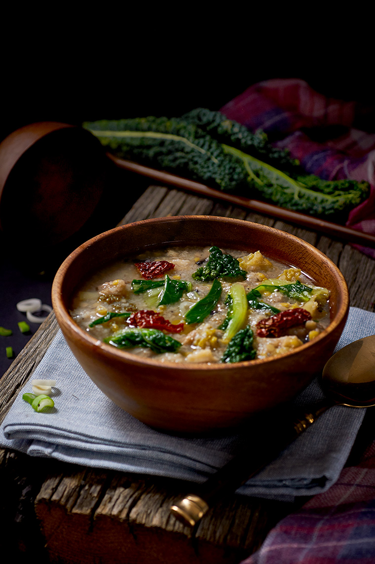 zuppa di pane con verza e funghi