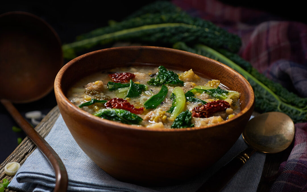 zuppa di pane con verza e funghi