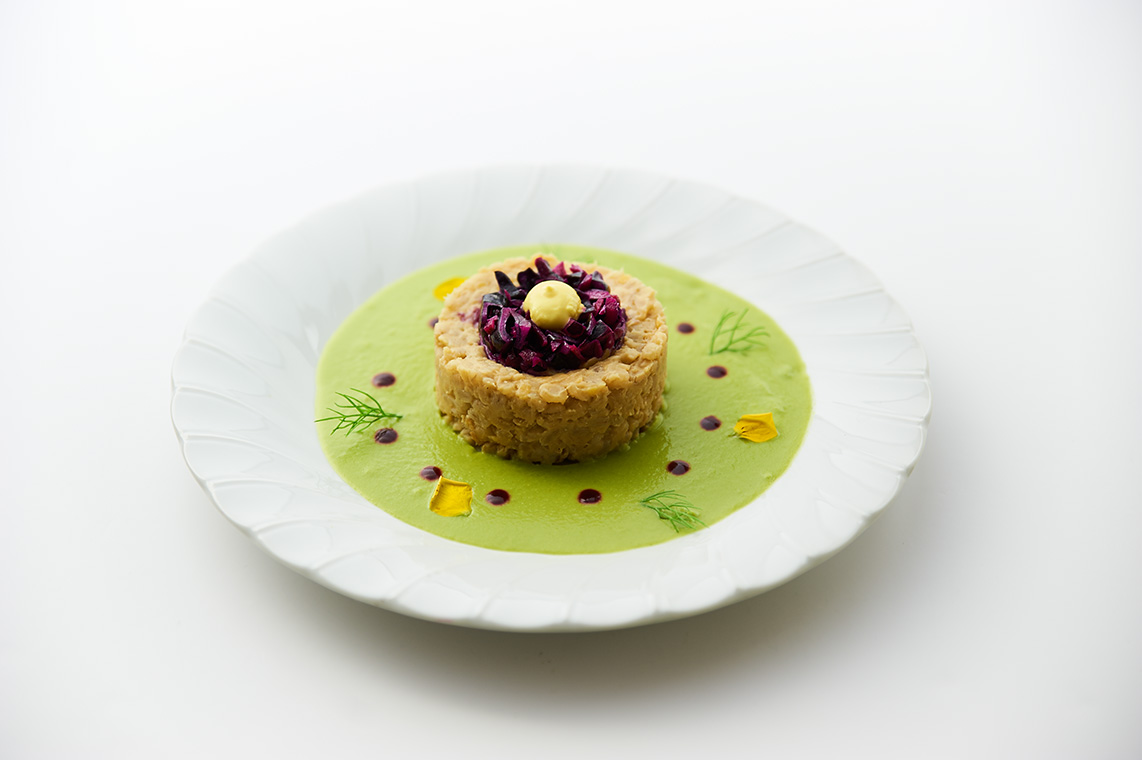orzo e lenticchie su crema al sedano orzo e lenticchie su crema al sedano