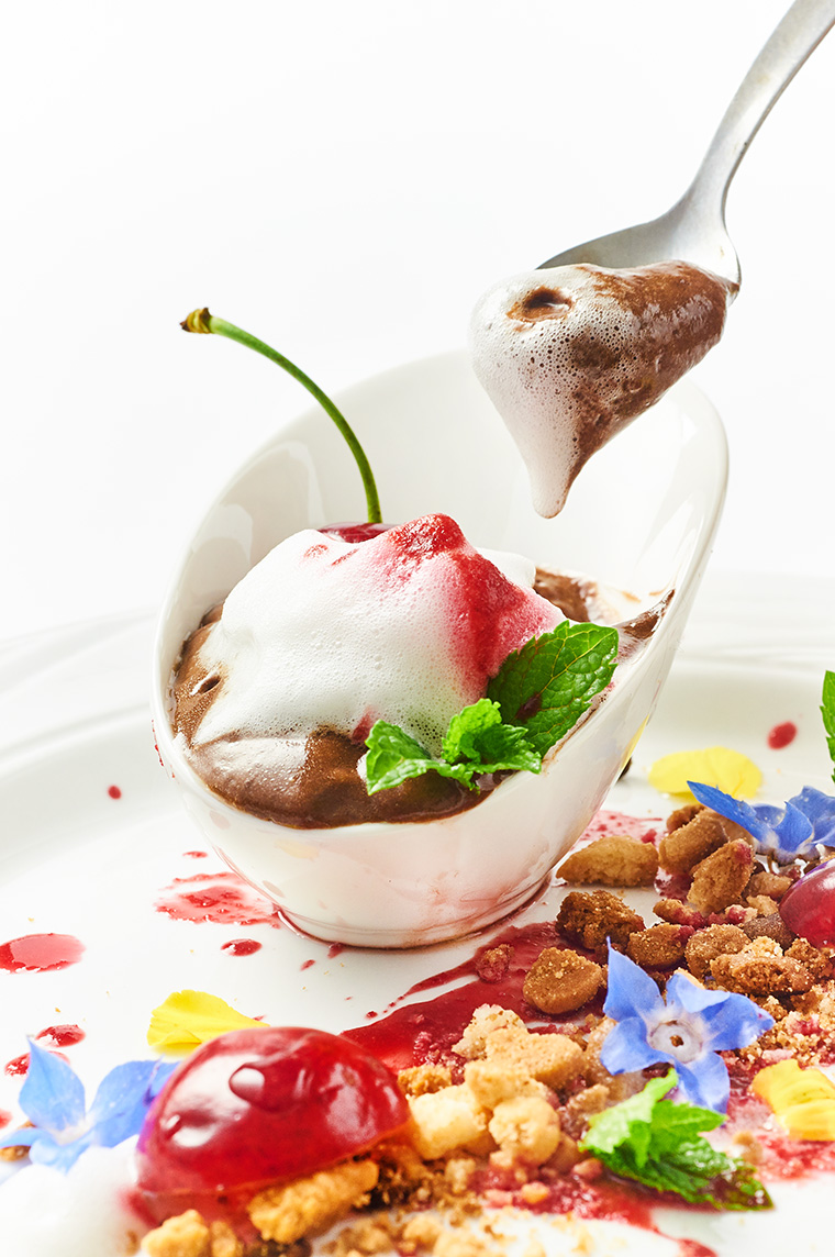 Love - crema di cioccolato e ciliegie con meringa