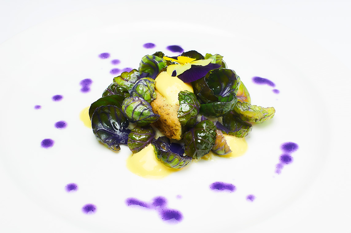 tortino-di-ceci-e-tofu-con-cavoletti