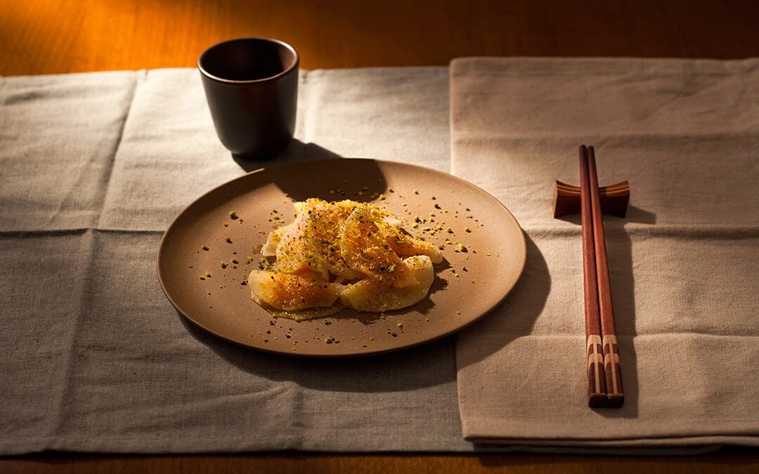 Rawioli di daikon con carote e curcuma