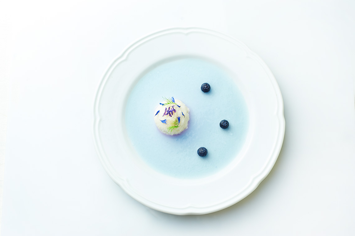 dessert in blu