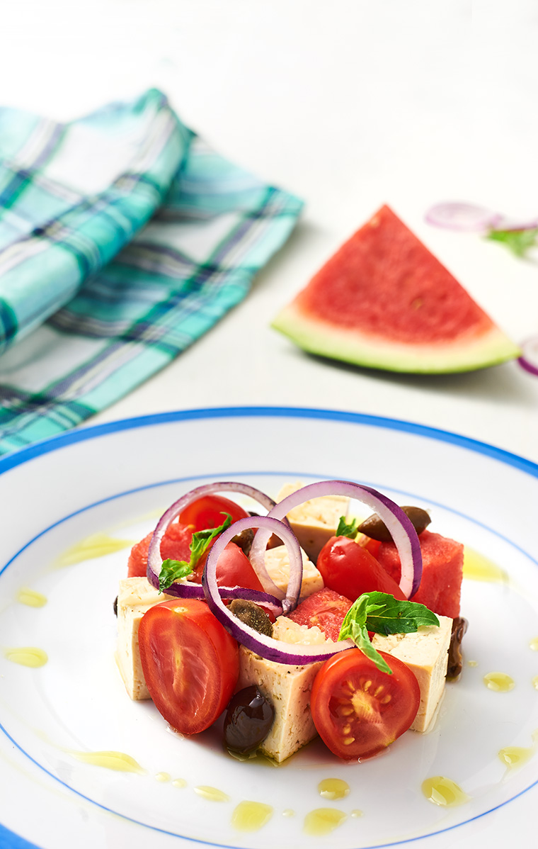 tofu d'estate con pomodori ed anguria