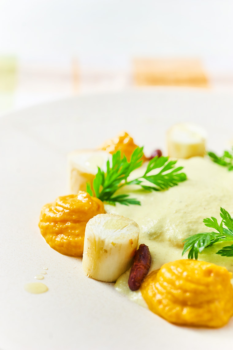 il Perù a casa mia, stufato di fagioli con fonduta di mais e patè di peperoncini dolci