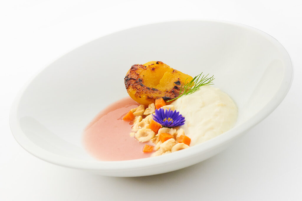 pesche-sciroppate-crema-lauro-salsa-all-uva