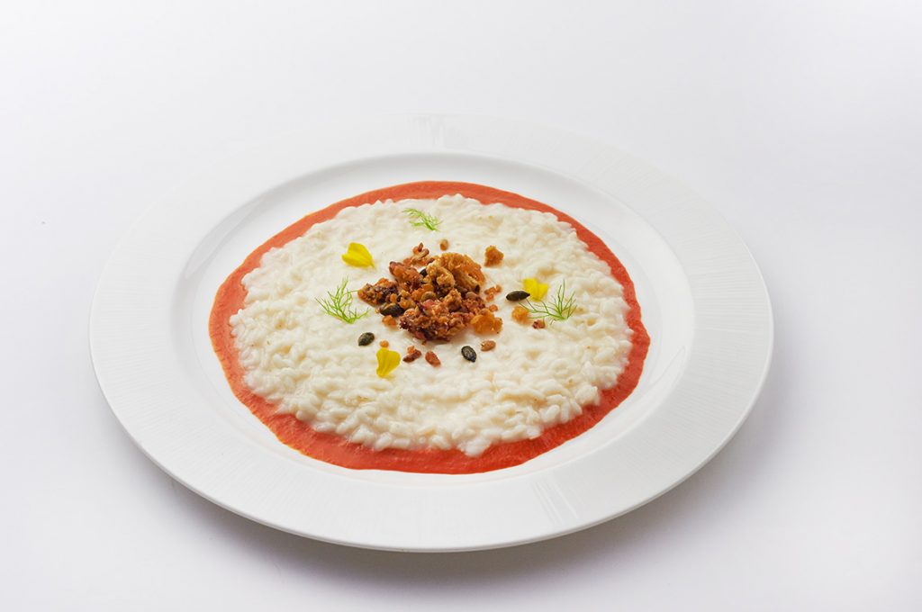 risotto-affumicato-salsa-agrodolce-crumble-lenticchie