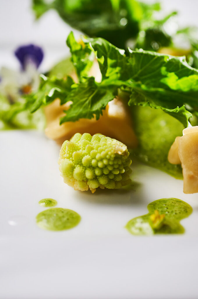 ravioli al vapore con cime di rape