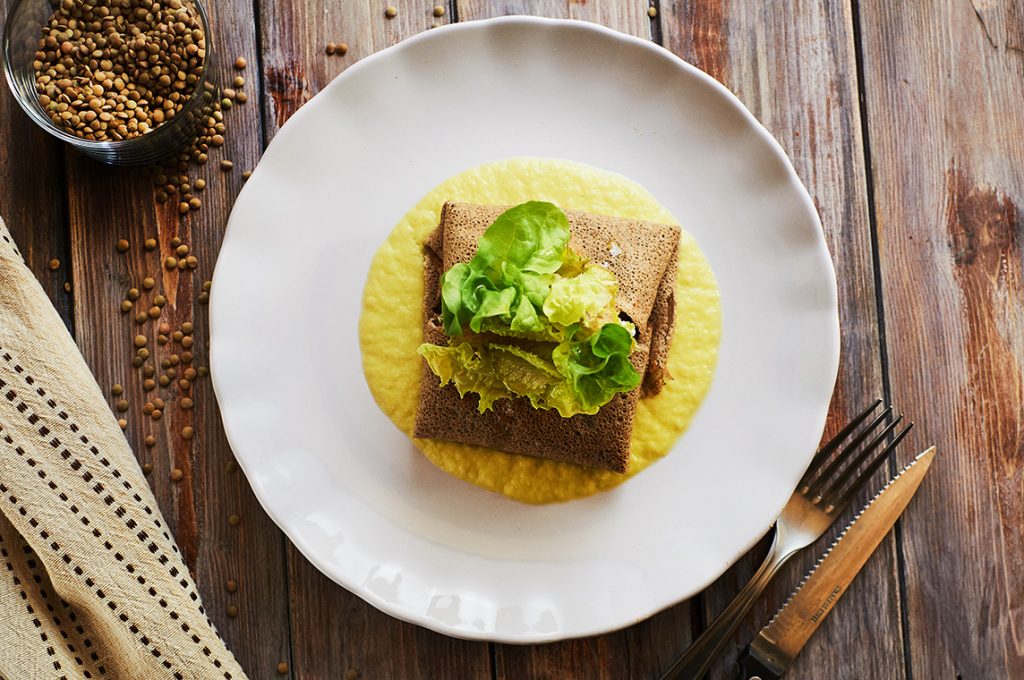 crespelle-di-grano-saraceno-e-ragu-vegetale