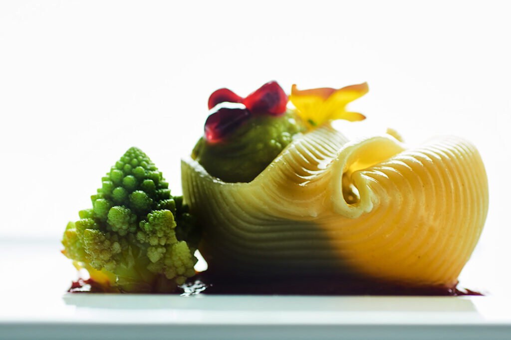 Lumaconi-ripieni-con-cavoli-e-melograna