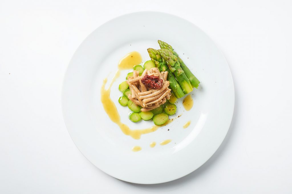 cavatelli-agli-asparagi-e-mango